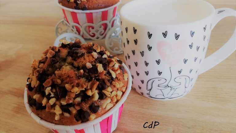 Colazione con…Muffin al cioccolato fondente e nocciole